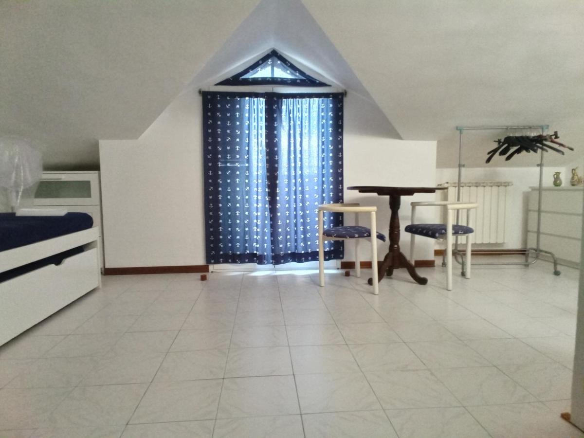 Appartamento - Terrazzo Vivibile Vista Mare, Wi-Fi Gratuito Vallecrosia Luaran gambar