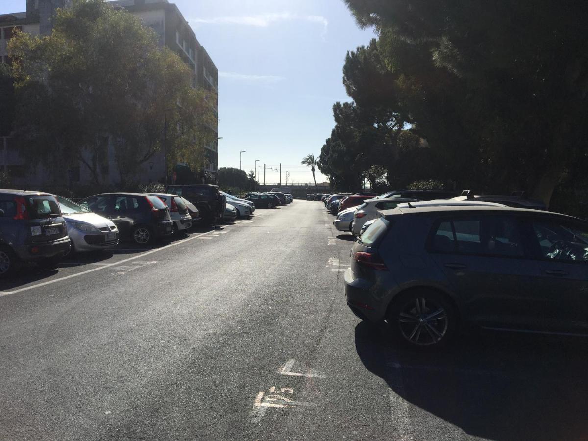 Appartamento - Terrazzo Vivibile Vista Mare, Wi-Fi Gratuito Vallecrosia Luaran gambar