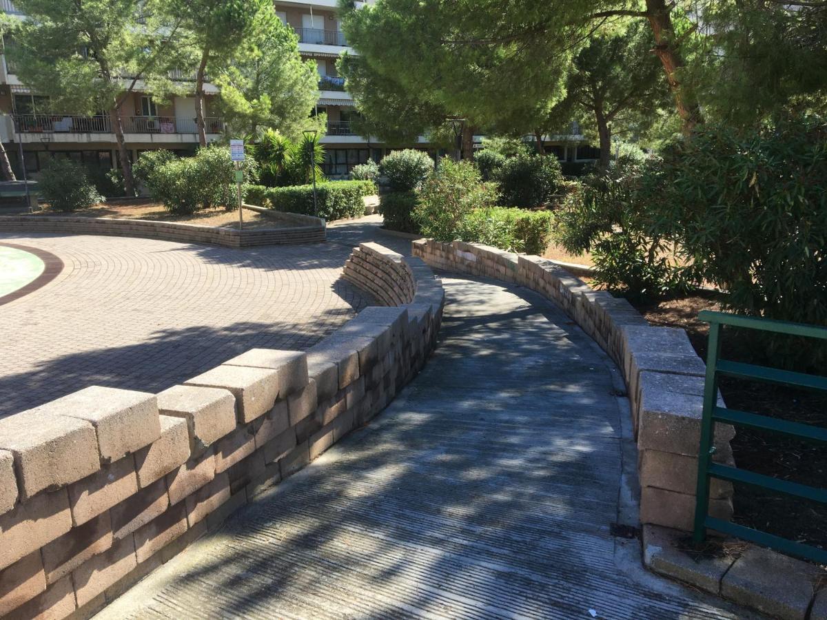 Appartamento - Terrazzo Vivibile Vista Mare, Wi-Fi Gratuito Vallecrosia Luaran gambar