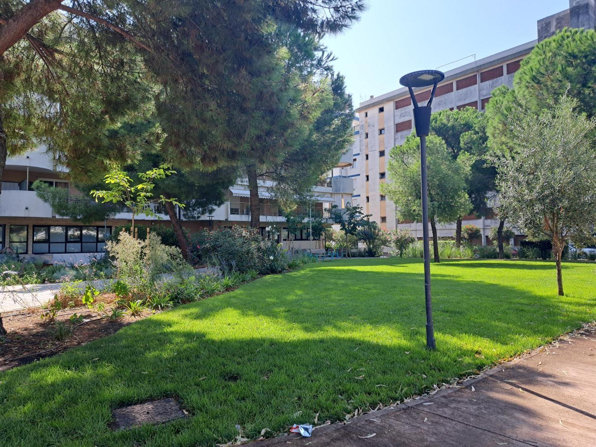 Appartamento - Terrazzo Vivibile Vista Mare, Wi-Fi Gratuito Vallecrosia Luaran gambar