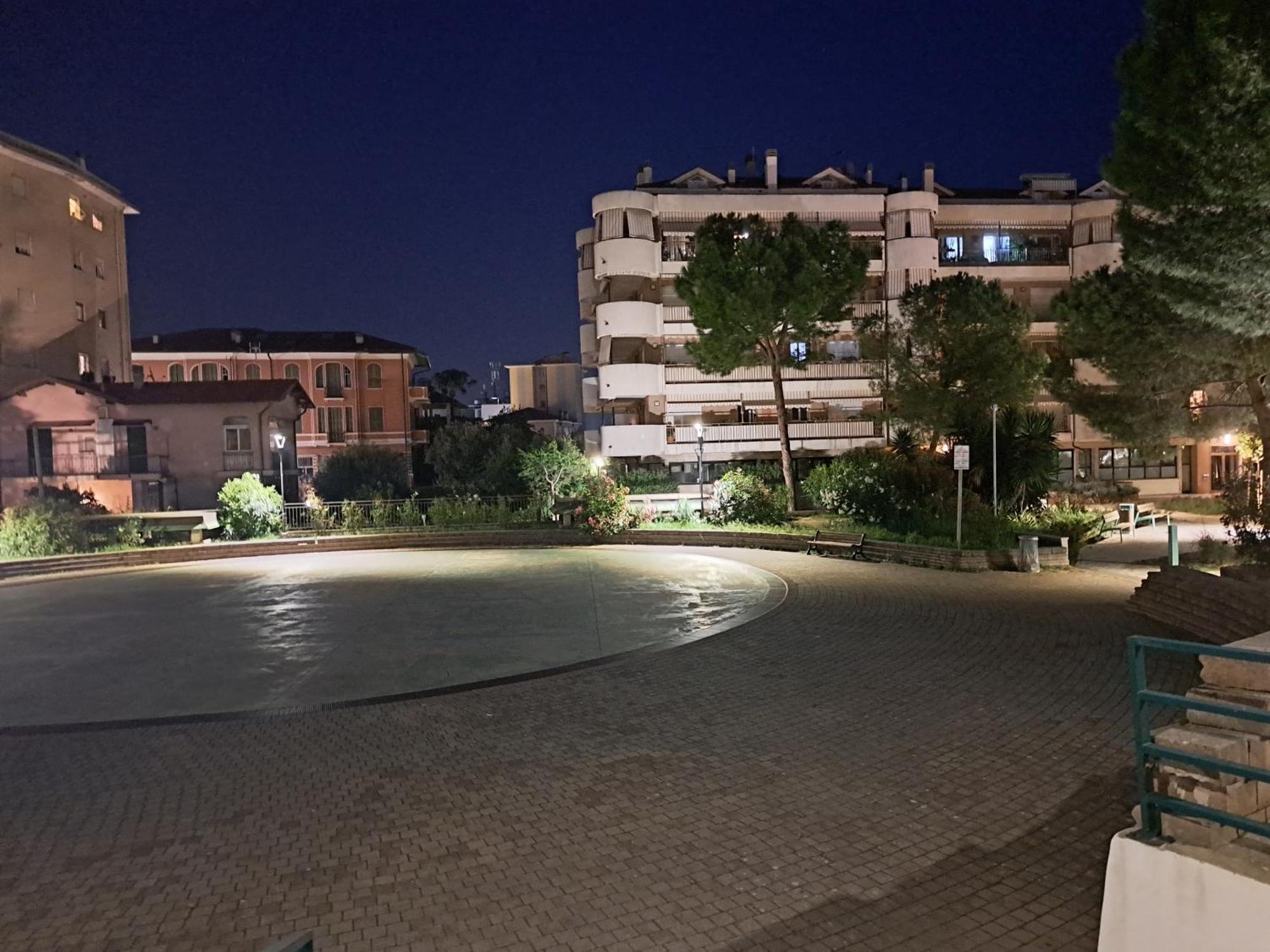 Appartamento - Terrazzo Vivibile Vista Mare, Wi-Fi Gratuito Vallecrosia Luaran gambar