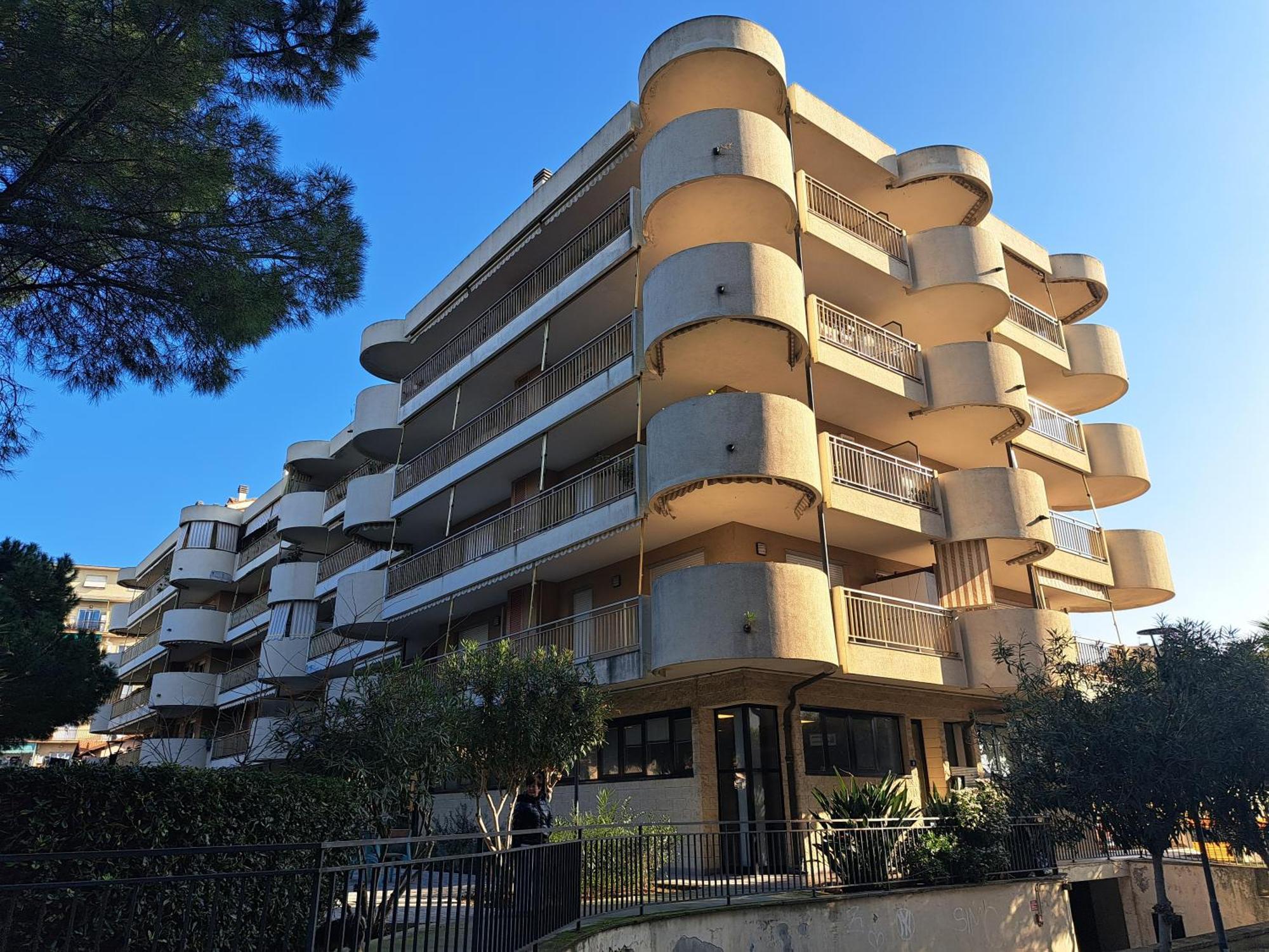 Appartamento - Terrazzo Vivibile Vista Mare, Wi-Fi Gratuito Vallecrosia Luaran gambar