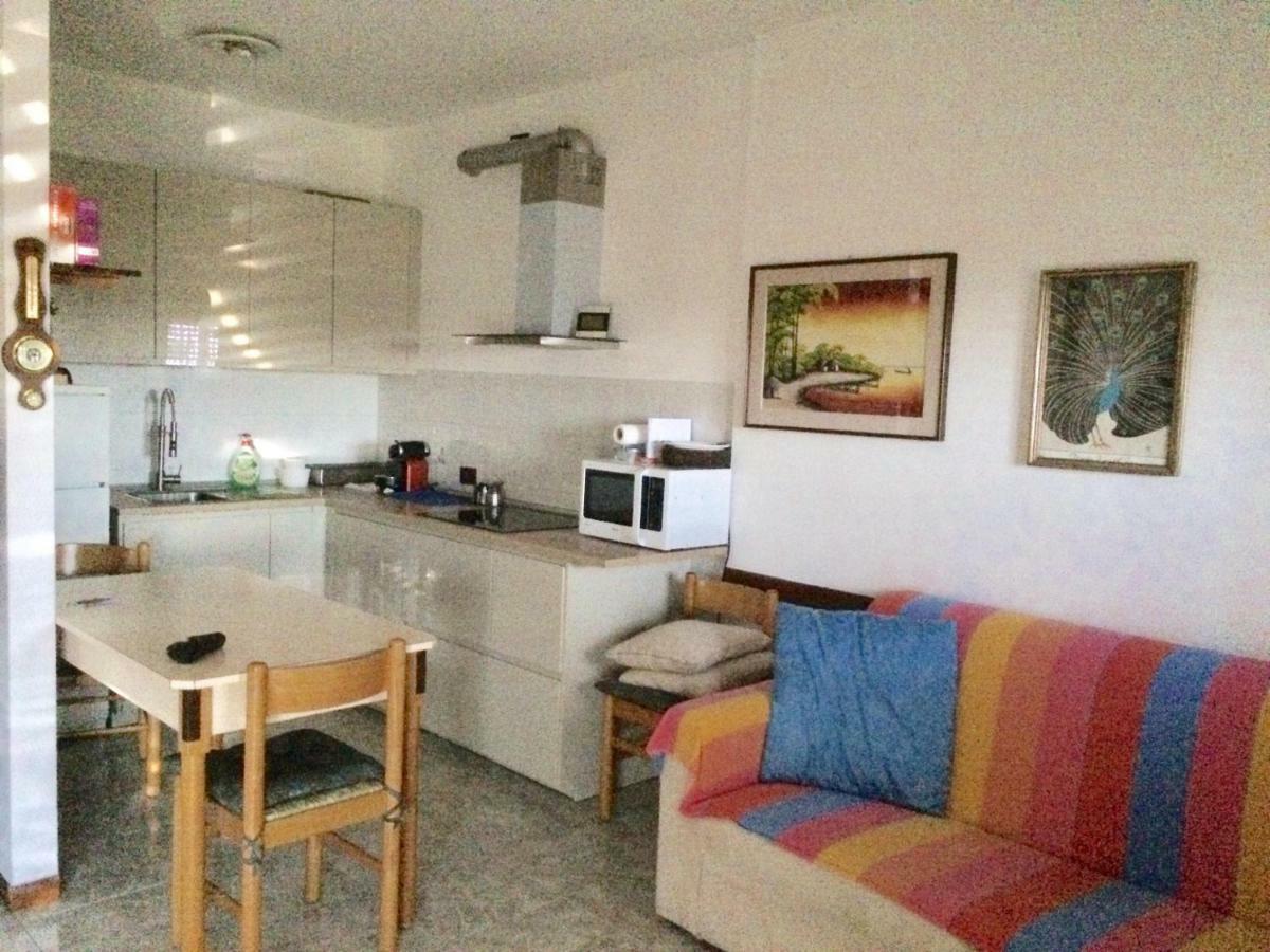 Appartamento - Terrazzo Vivibile Vista Mare, Wi-Fi Gratuito Vallecrosia Luaran gambar