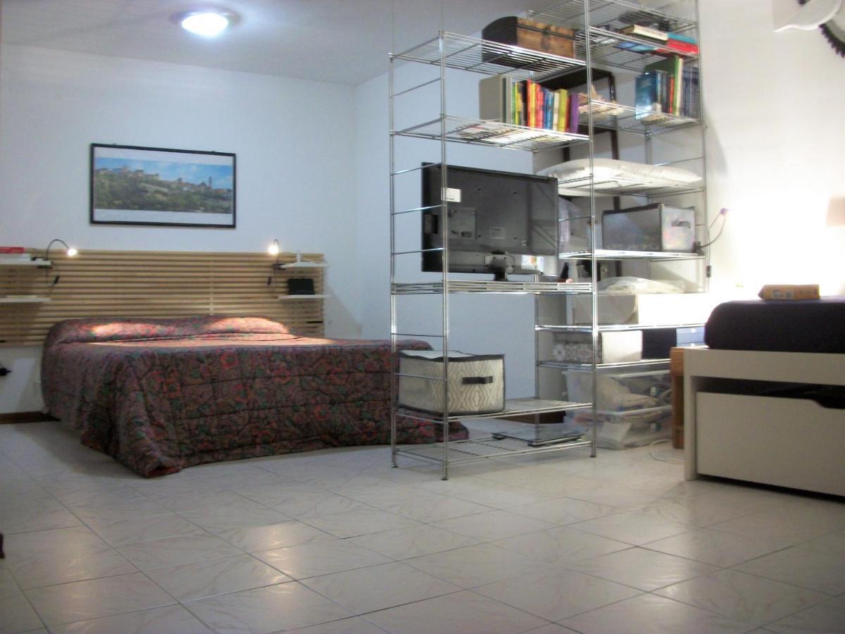 Appartamento - Terrazzo Vivibile Vista Mare, Wi-Fi Gratuito Vallecrosia Luaran gambar